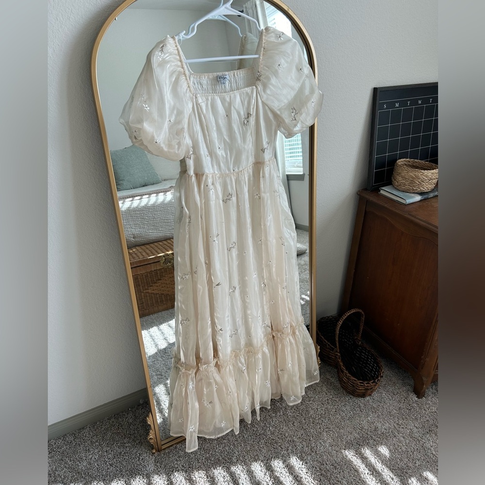 Petal and Pup puff sleeve dress